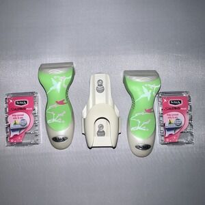 Schick Silk Effects 2 Razor 4 Blades Shower Hanger Caddy New Shaving No Package